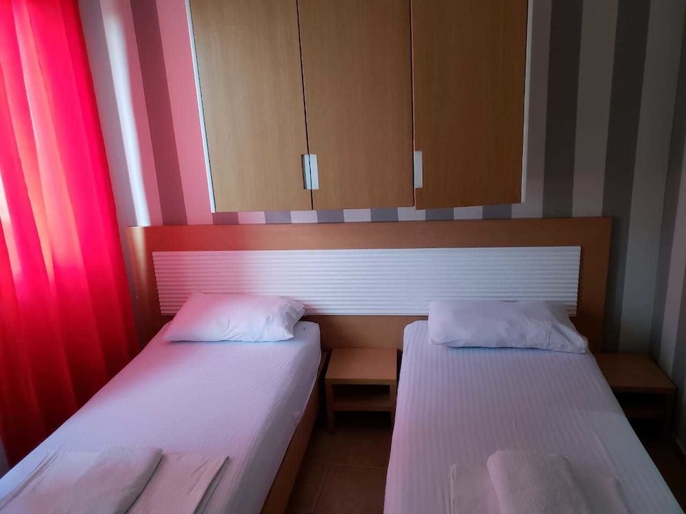 Basic Twin Room