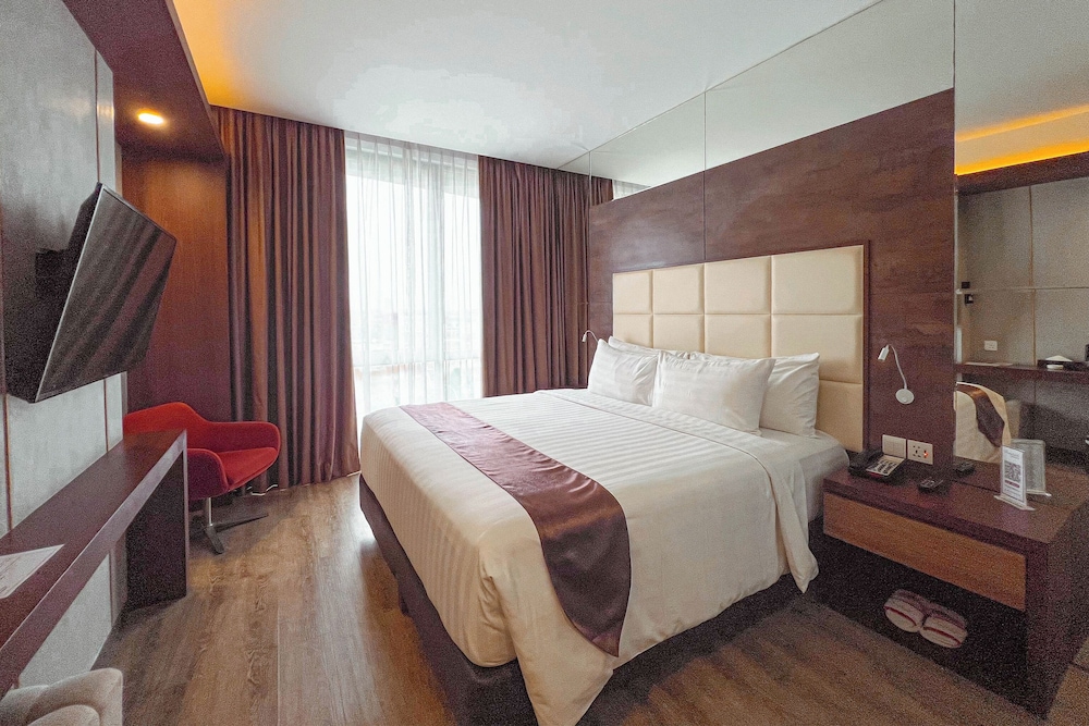 Superior Room (Breakfast 1 Person)