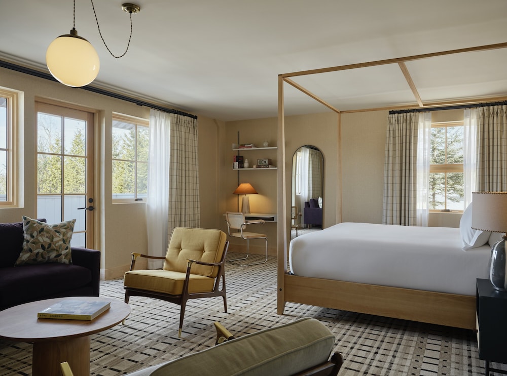 Mews Grand Balcony Room photo 1