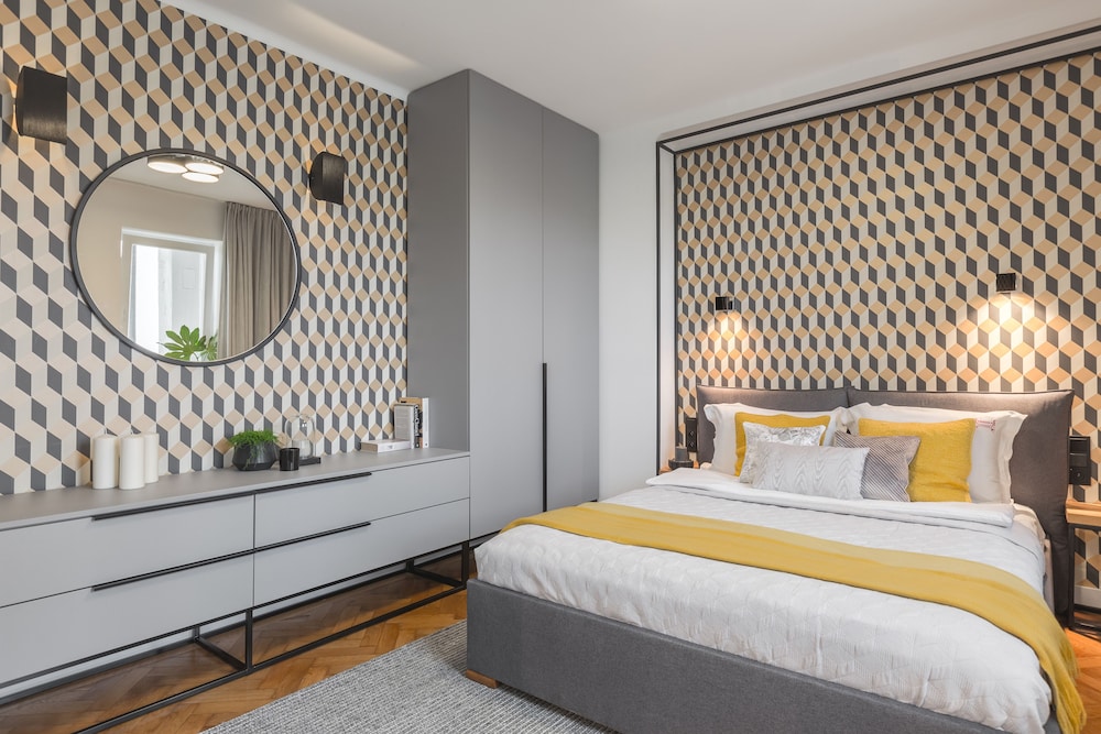 Deluxe Studio, 1 Queen Bed, Balcony, Courtyard View photo 1