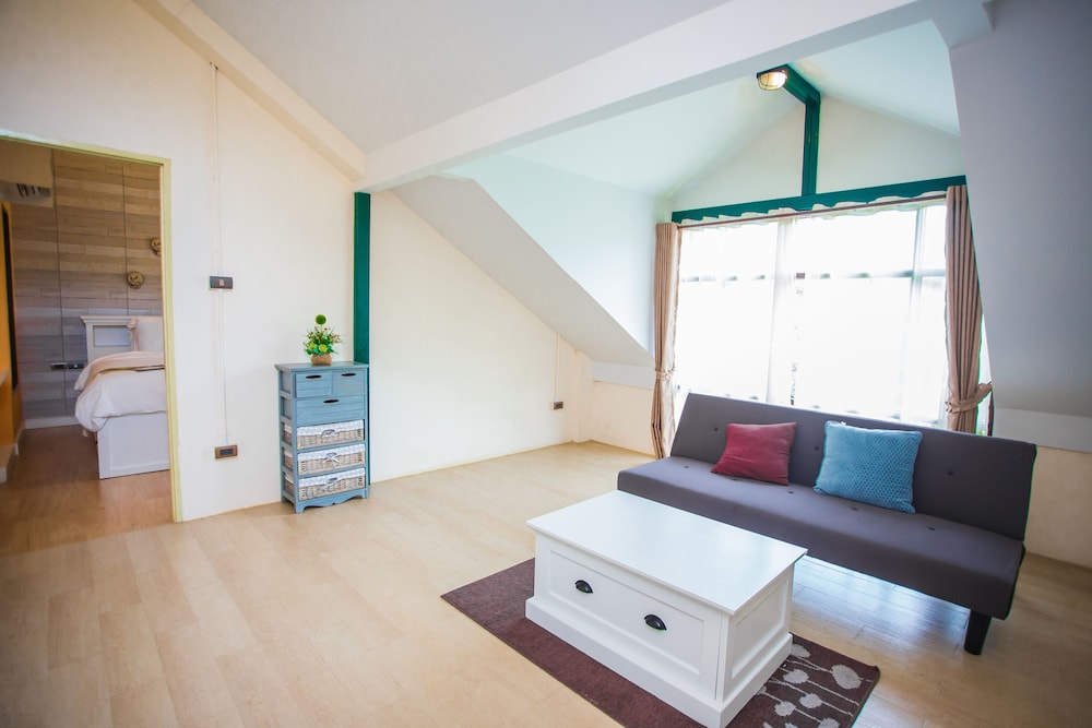 Attic photo 3