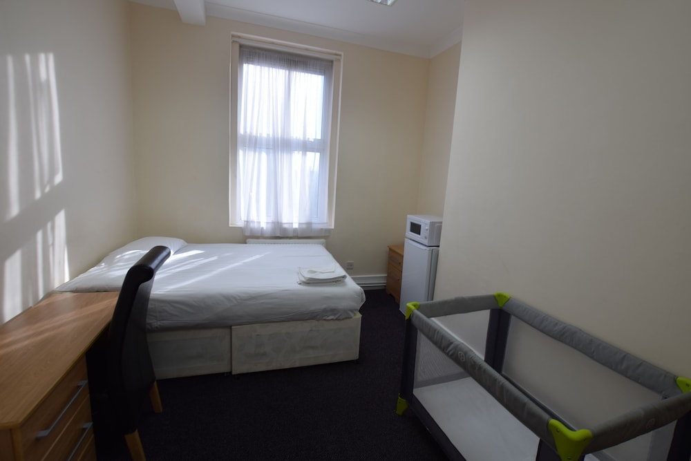 Quadruple Room - Photo 2