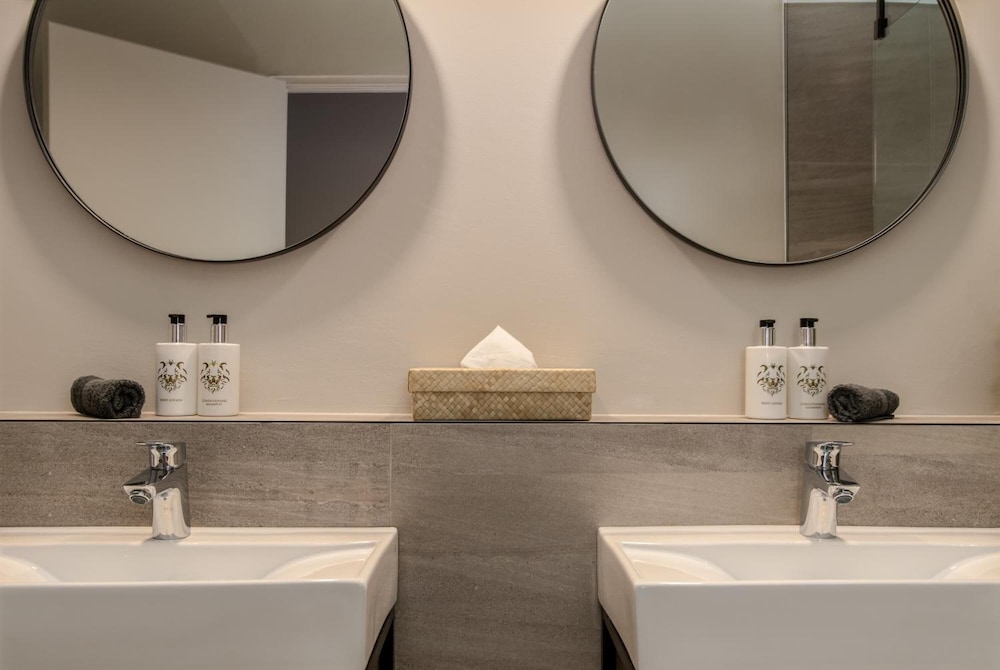 Luxury Room - Photo 3