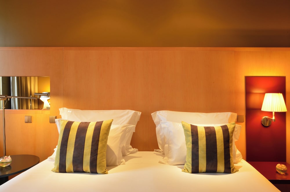 Standard Double or Twin Room - Photo 7