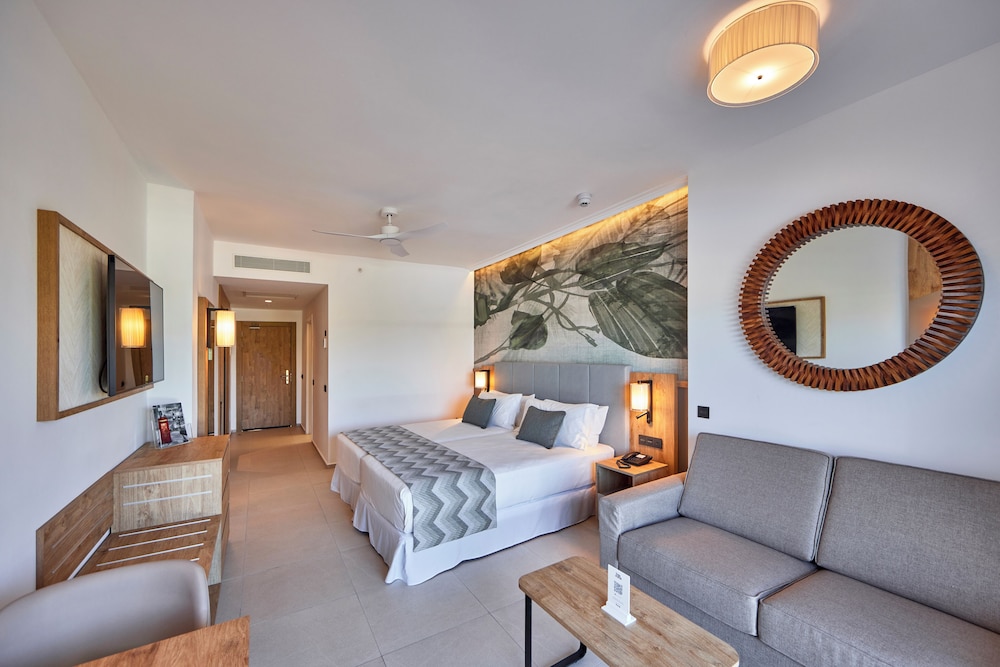 Junior Suite, Sea View photo 3