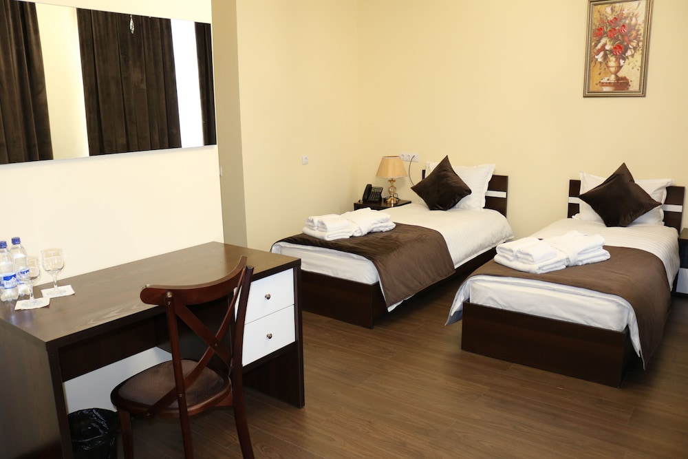 Superior Twin Room - Photo 1