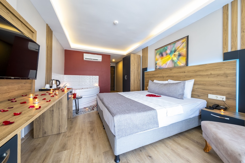 Deluxe Double Room, 1 Double Bed, City View photo 2