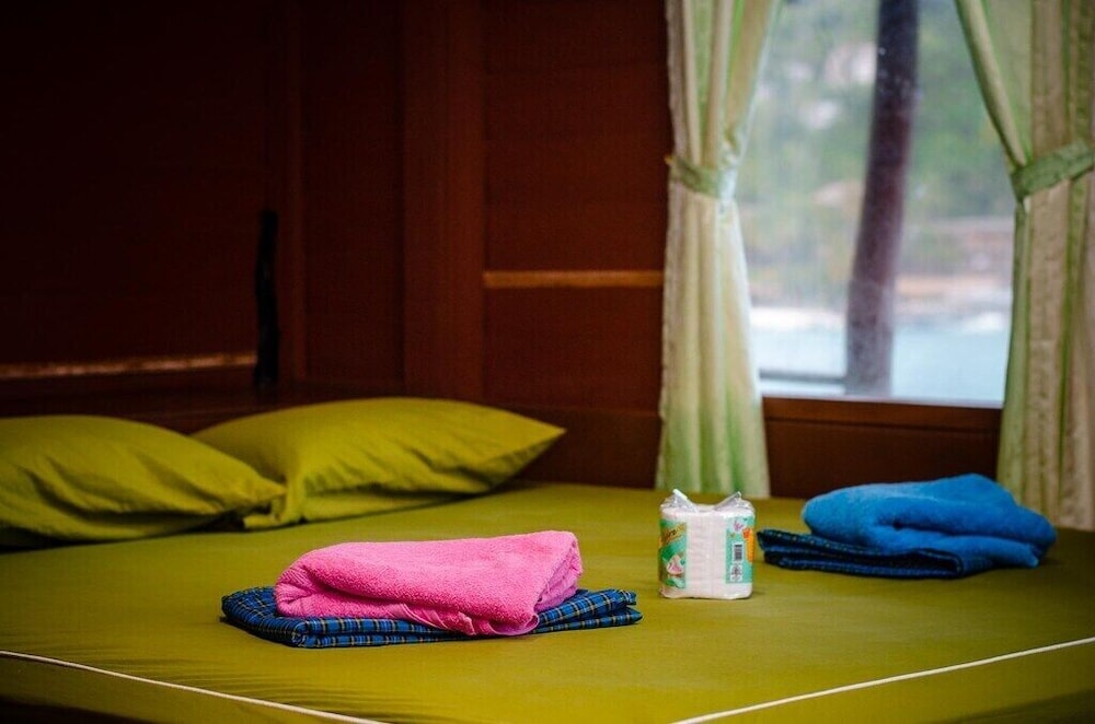Bungalow, Sea View, Double Room, 2 Pax (Fan room) photo 1