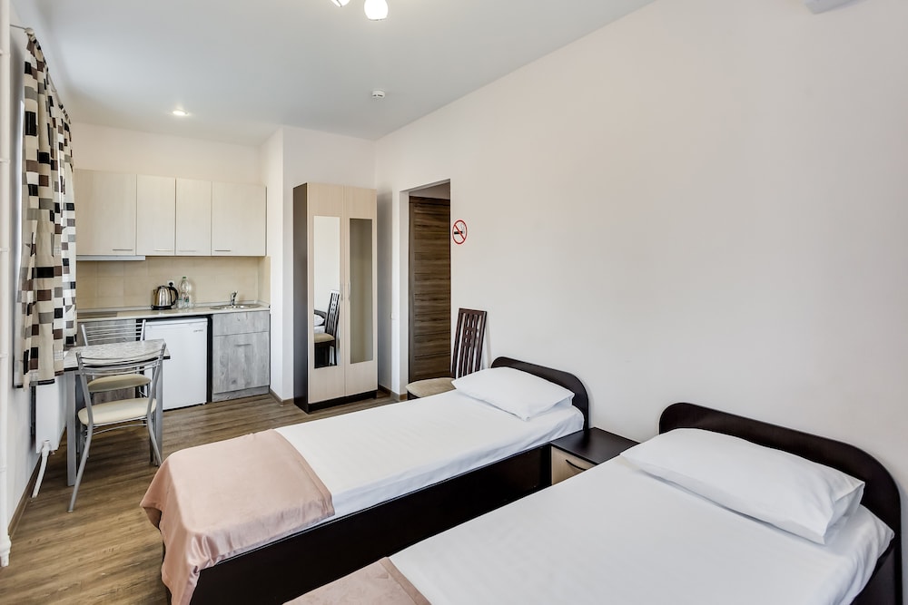 Standard Twin Room photo 3