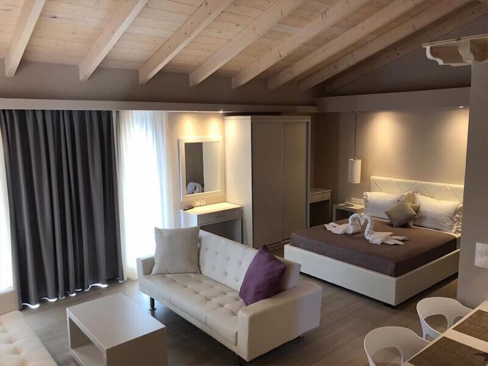 Deluxe Double Suite