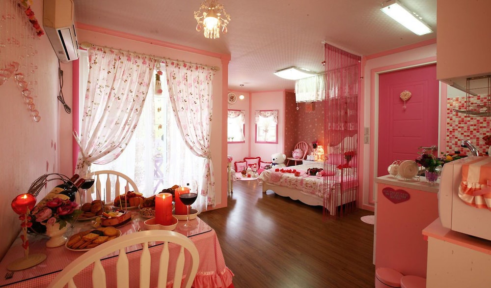 Couple Room C: Azalea photo 1