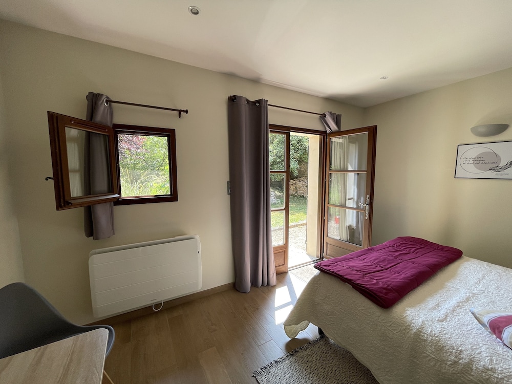 Basic Room photo 3