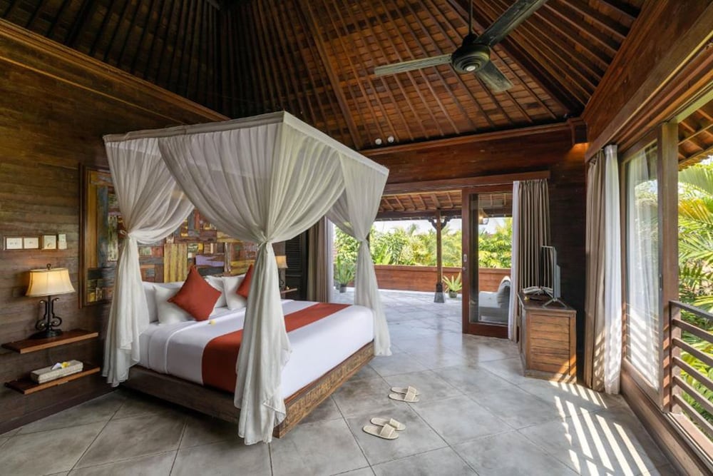 Three Bedrooms Private Pool Villa