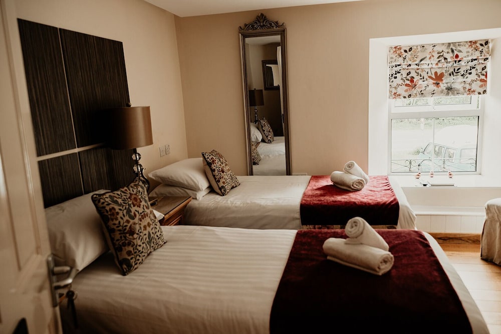Standard Twin Room, Ensuite - Photo 4