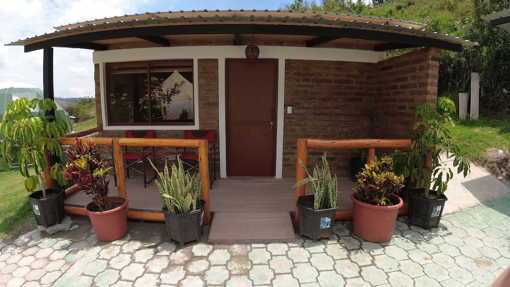 Deluxe Cabin, 1 Double Bed, Patio, Mountain View photo 1