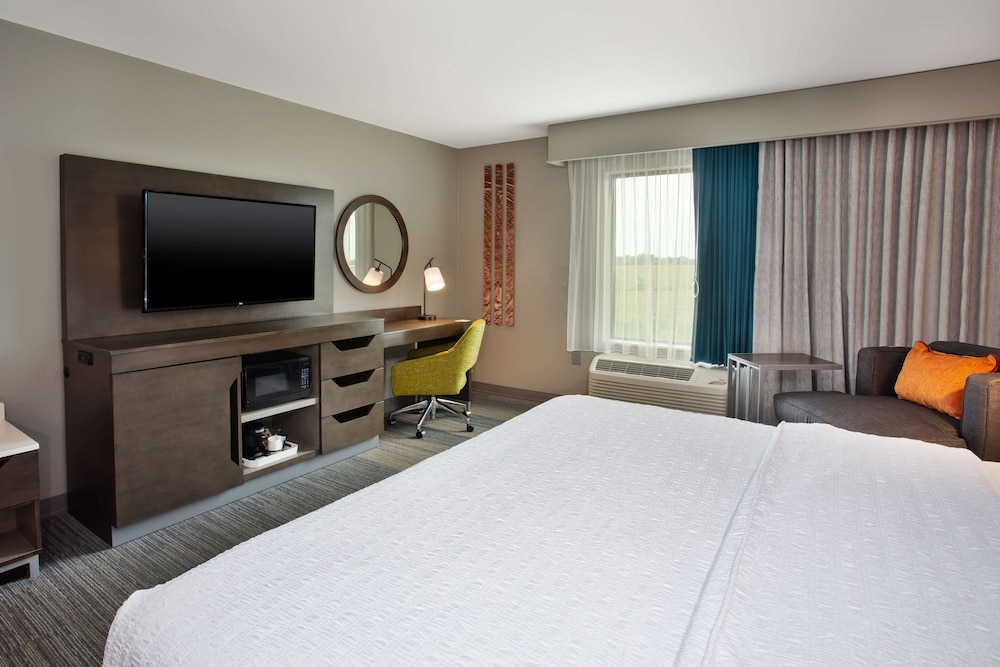 Room, 1 King Bed, Accessible - Photo 1