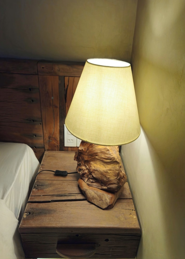 Deluxe Queen Room - Photo 2