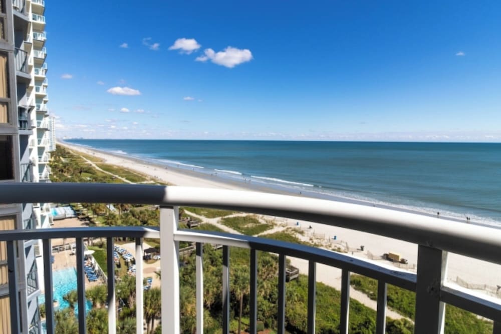 Sailfish Oceanfront Deluxe Two Bedroom Condo - Photo 7