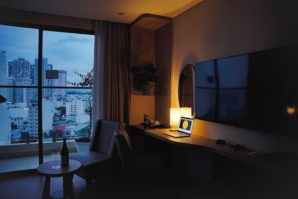 Senior Double or Twin Room, Sea View - Photo 9