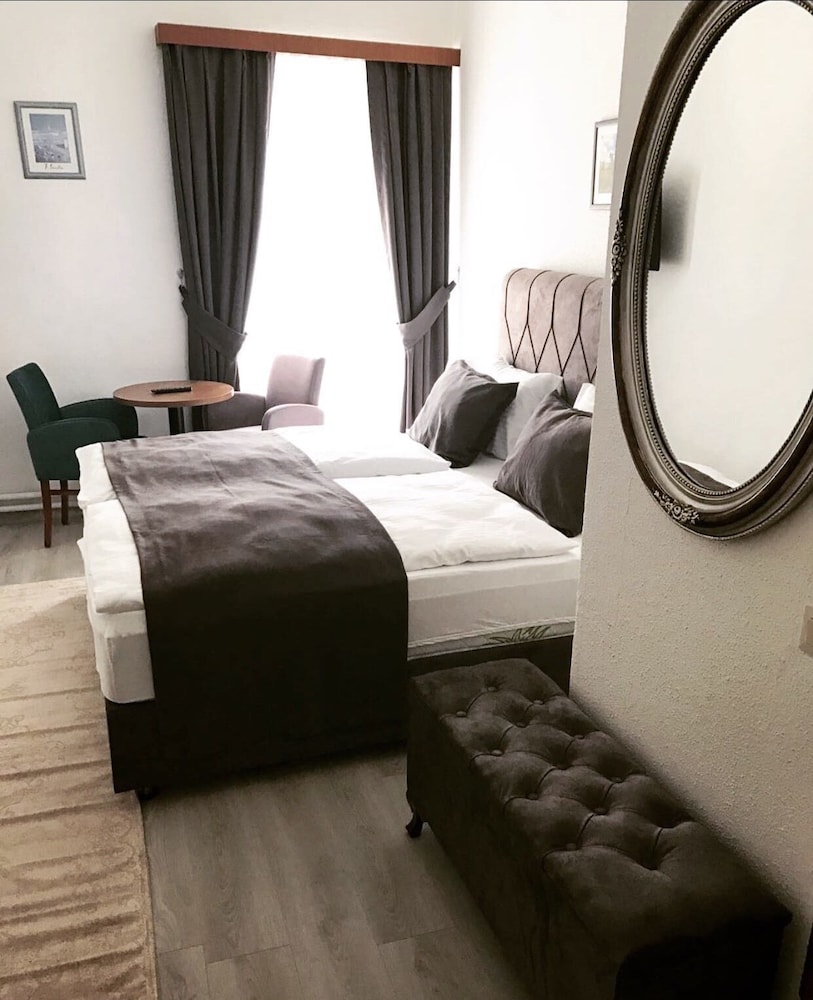 Basic Double or Twin Room, 1 Bedroom photo 2