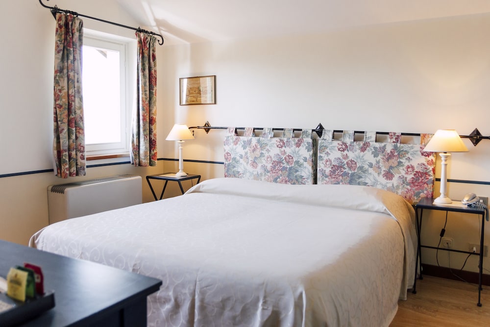 Classic Double Room photo 2