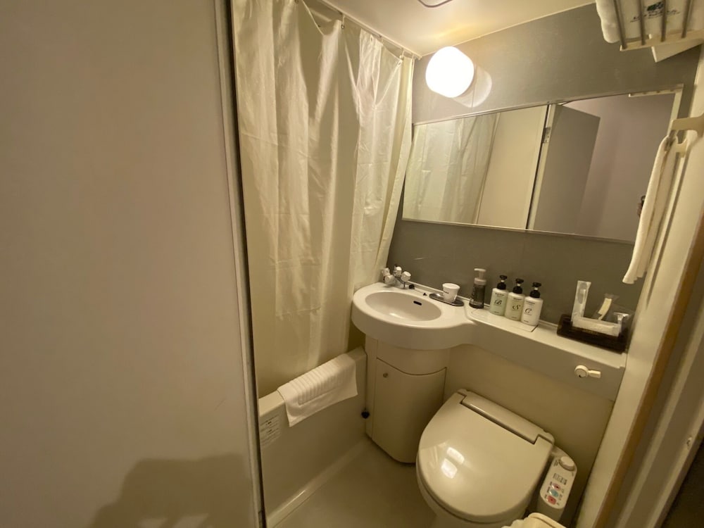 Economy Double Room, Non Smoking - Photo 2
