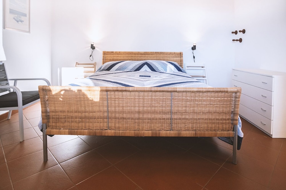 Basic Villa photo 1