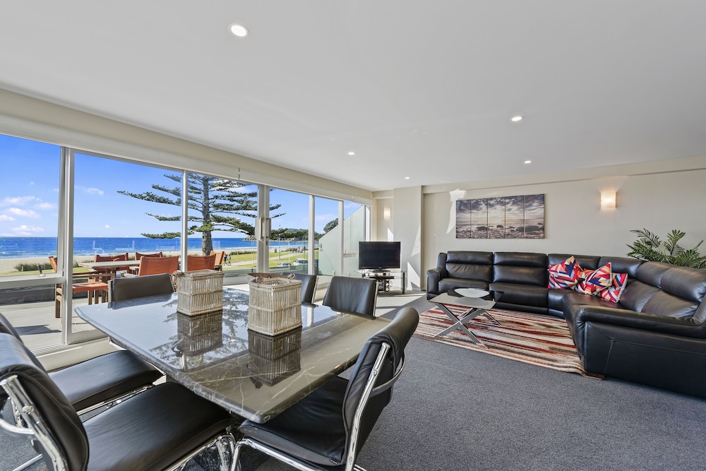 Apartment, 2 Bedrooms, Ocean View photo 1