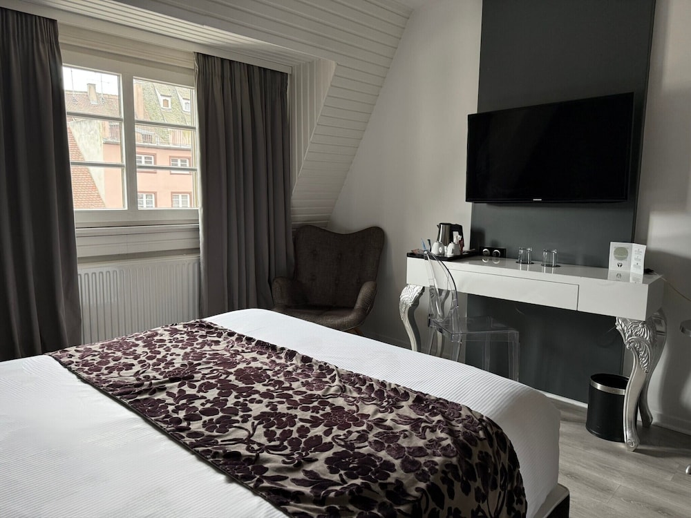 Standard Double Room - Photo 2