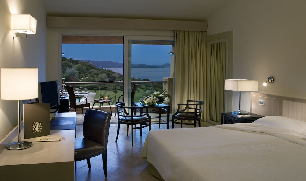 Deluxe Double or Twin Room, Balcony, Sea View - Photo 2