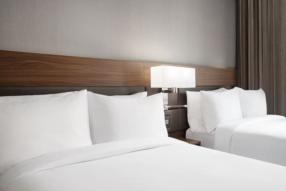 Room, 2 Double Beds (Mobility Accessible, Tub)