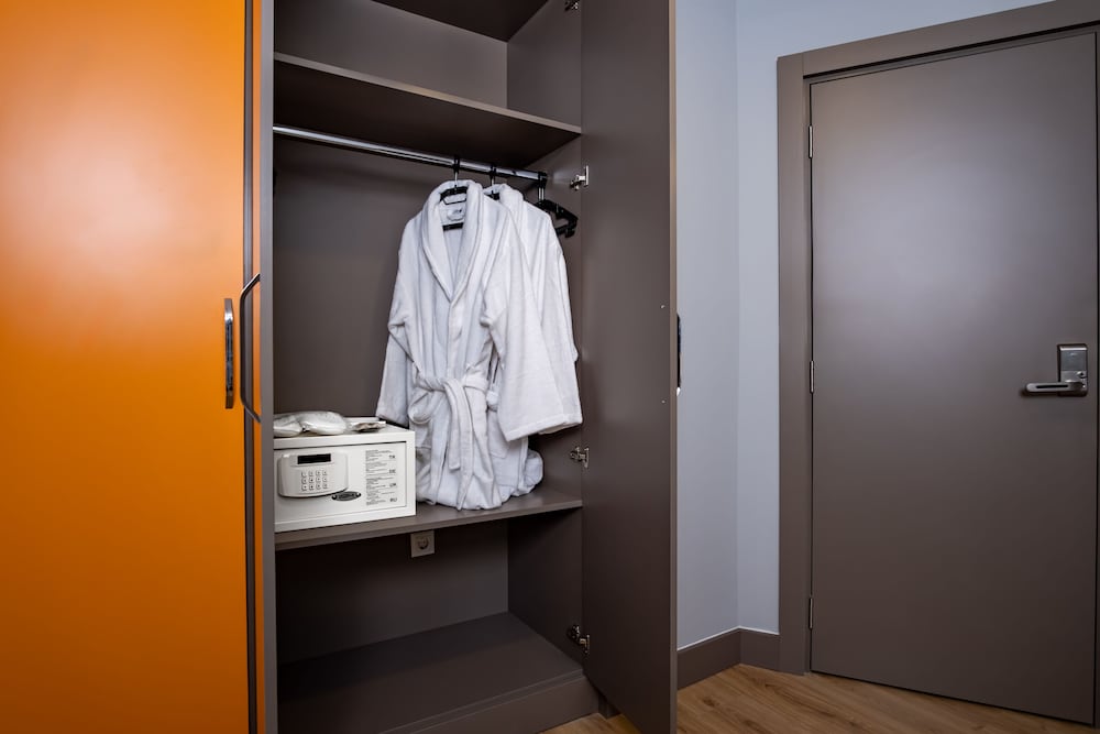 Honeymoon Room photo 2