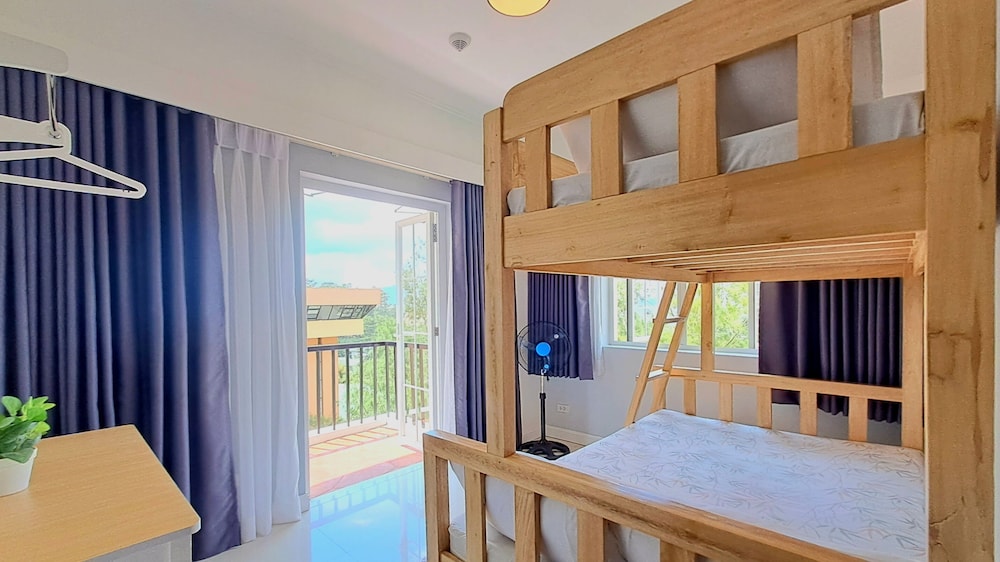 Luxury Apartment, 3 Bedrooms - Photo 24