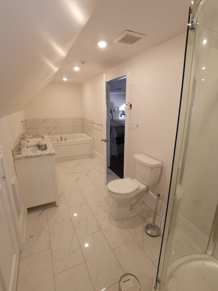 Honeymoon Room, Multiple Beds, Jetted Tub photo 3
