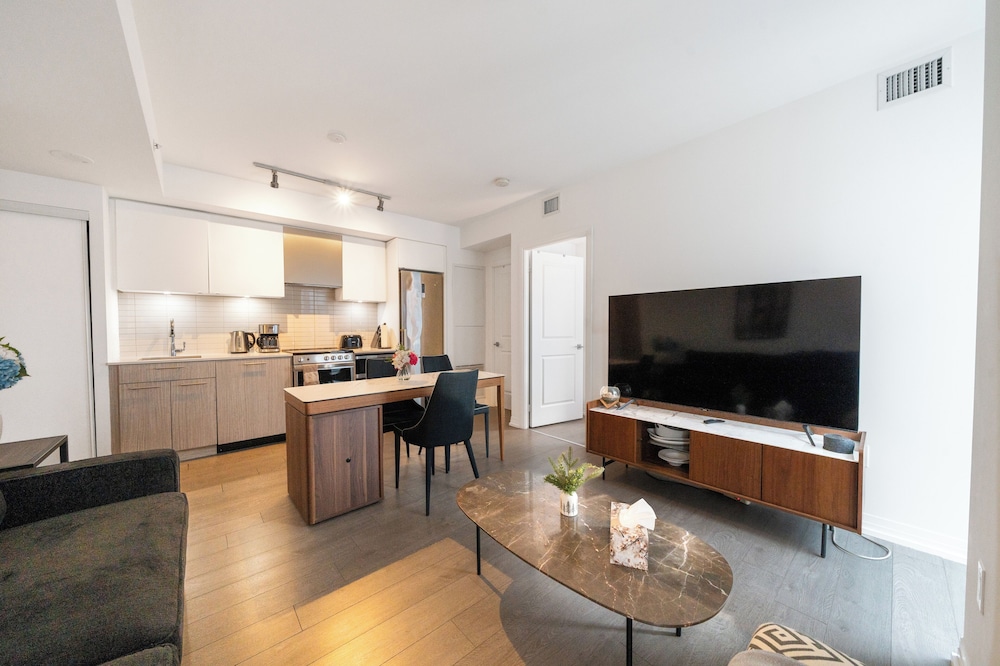 Business Suite, 1 Bedroom, Balcony, Lake View, photo 6