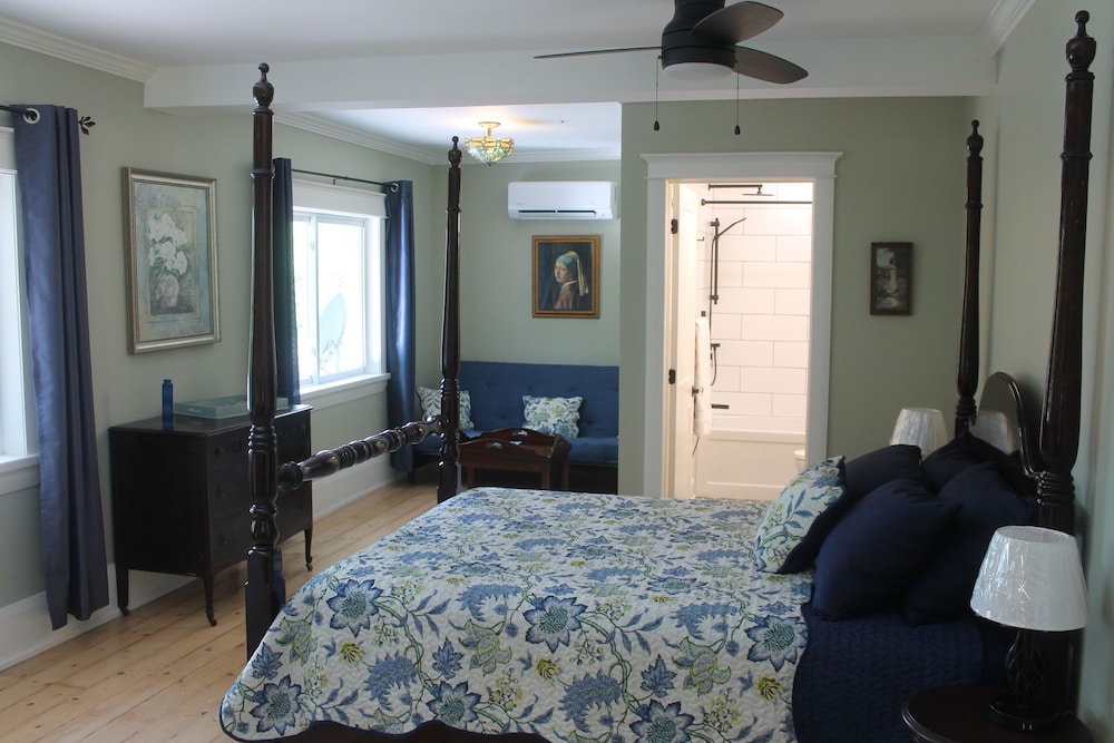 Deluxe Single Room, River View