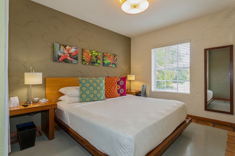 Deluxe Two-Bedroom Apartment (Self Check-in)
