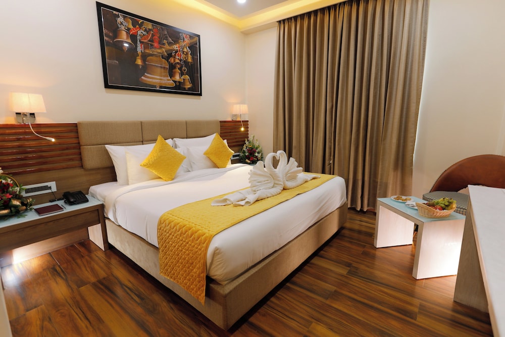 Superior Room, 1 Double Bed, Non Smoking, City View photo 1