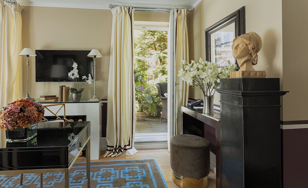 Superior Suite - Photo 4