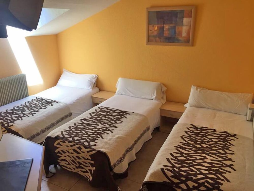 Triple Room (3 adults) photo 1