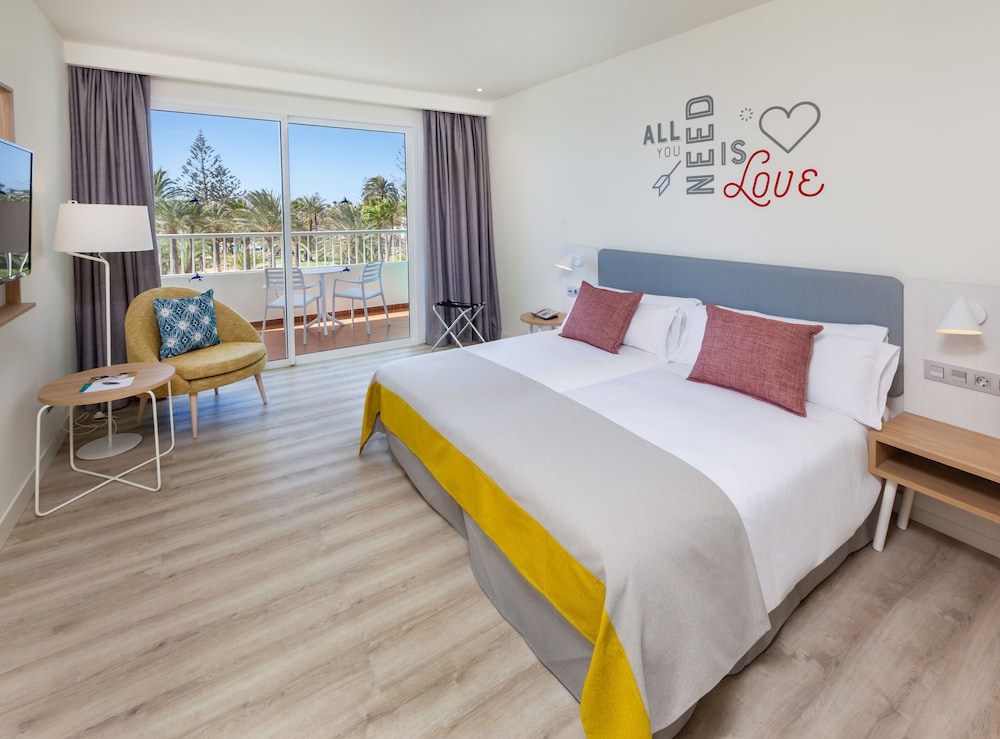 Deluxe Double Room (Adults Only, +18) - Photo 1