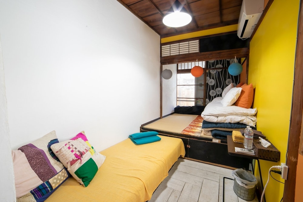 Standard Japanese Style Room with Shared Bathroom (Drips) photo 1