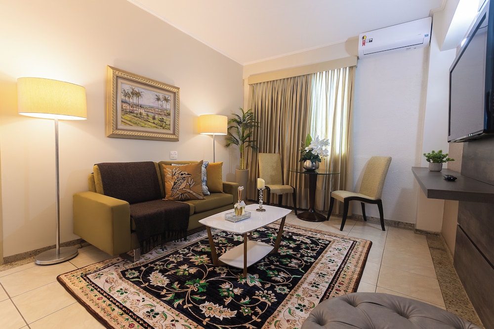 Luxury Suite photo 2