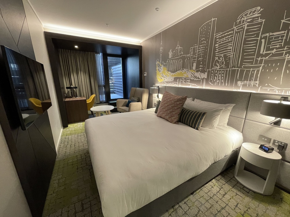 Superior Room, Balcony thumbnail 6