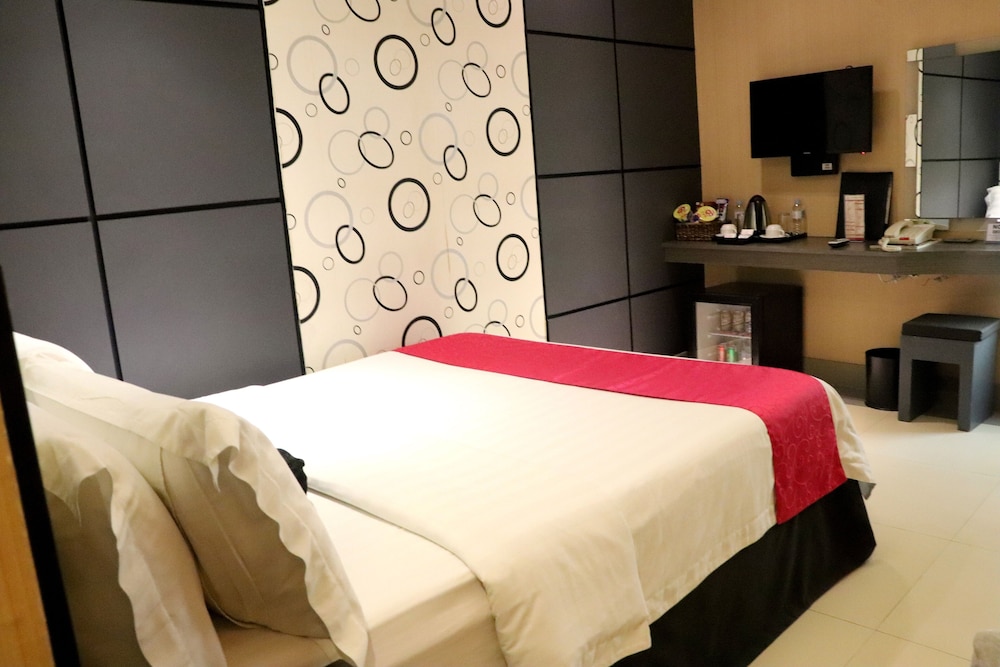 Superior Room, 1 Queen Bed photo 2