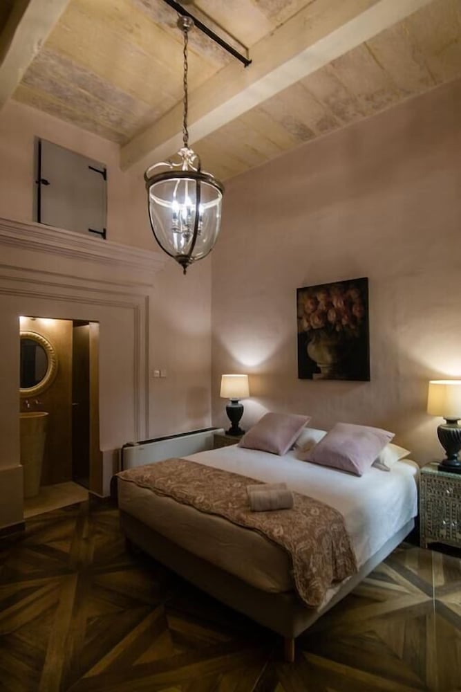 Superior Double Room, Ensuite ( King Room with balcony) - Photo 2