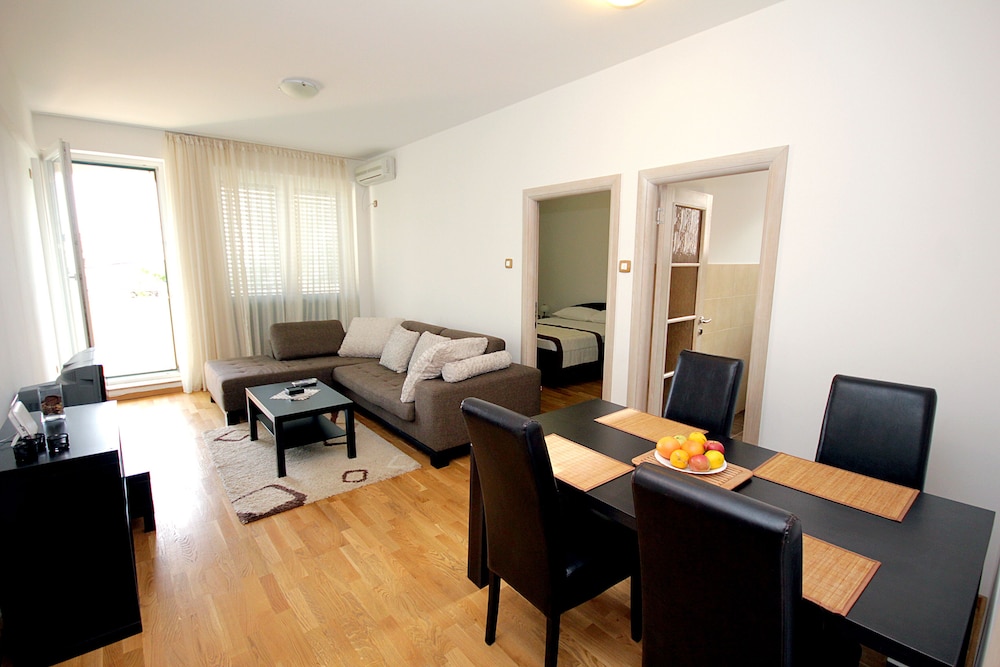 Apartment, 1 Bedroom, Non Smoking, Partial Sea View