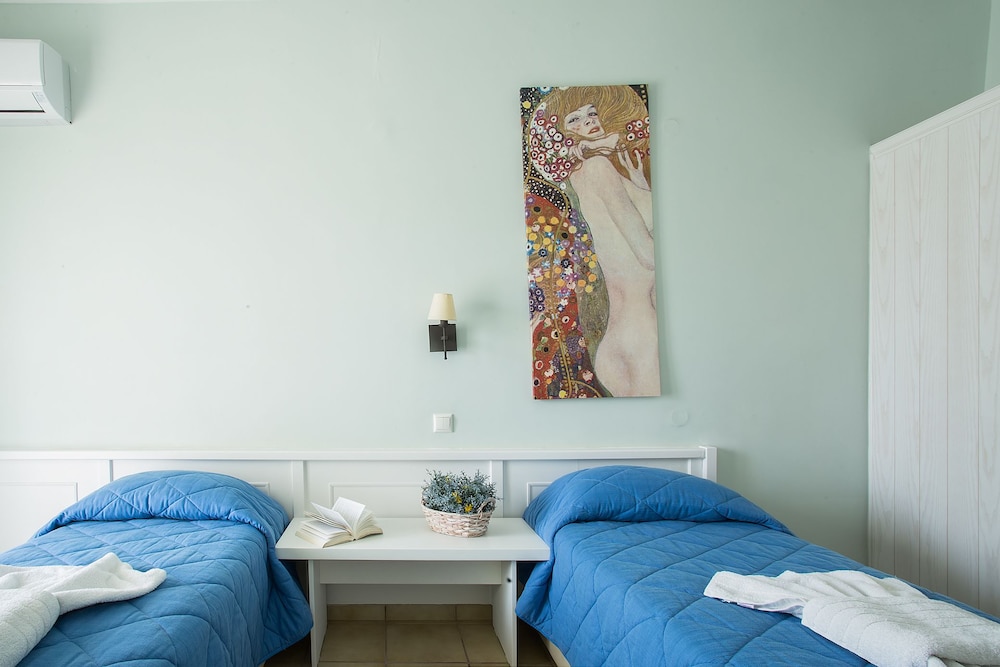 Apartment, 2 Bedrooms - Photo 5