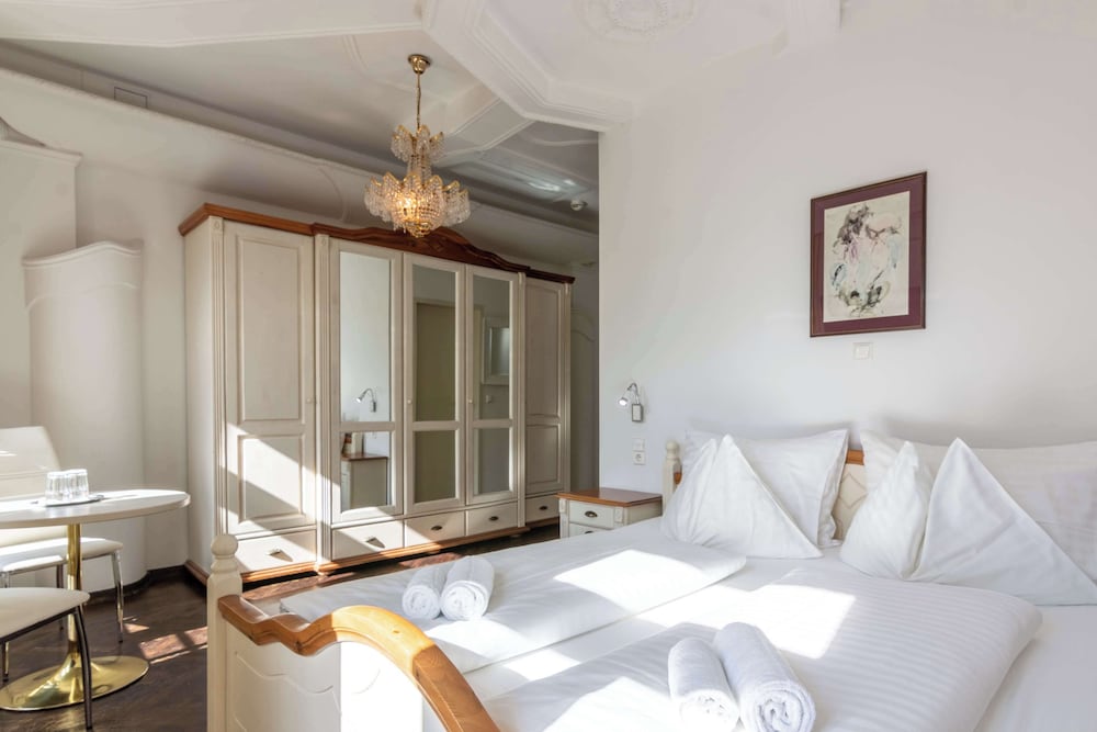 Standard Room, 1 Double Bed - Photo 8
