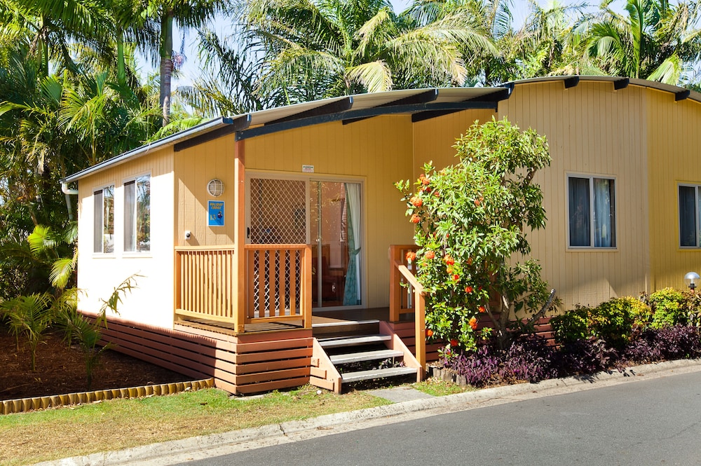 Standard Suite, 2 Bedrooms, Kitchen (HOLIDAY LODGE)